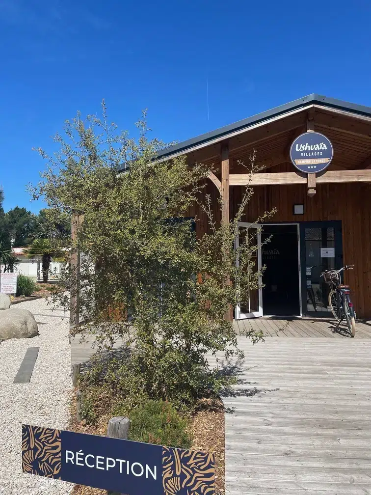 bureau reception la conge